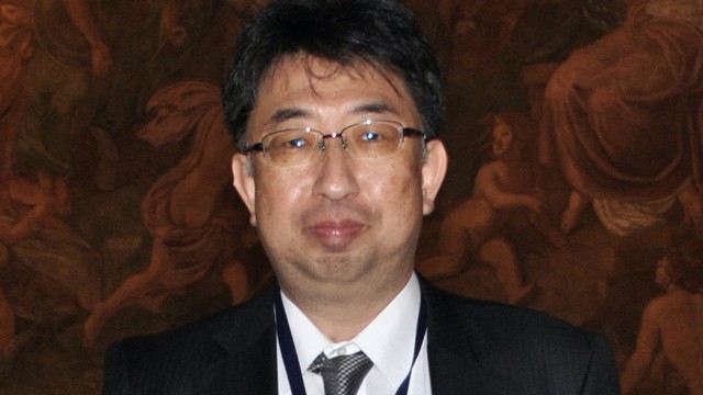 Kei Muro professzor