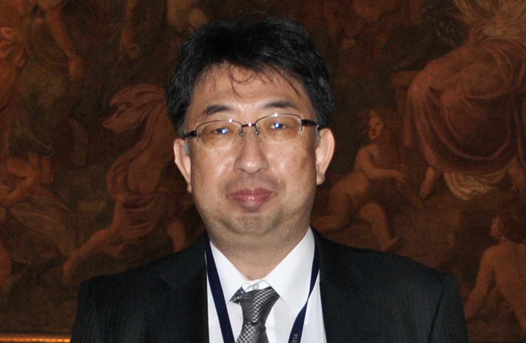Kei Muro professzor